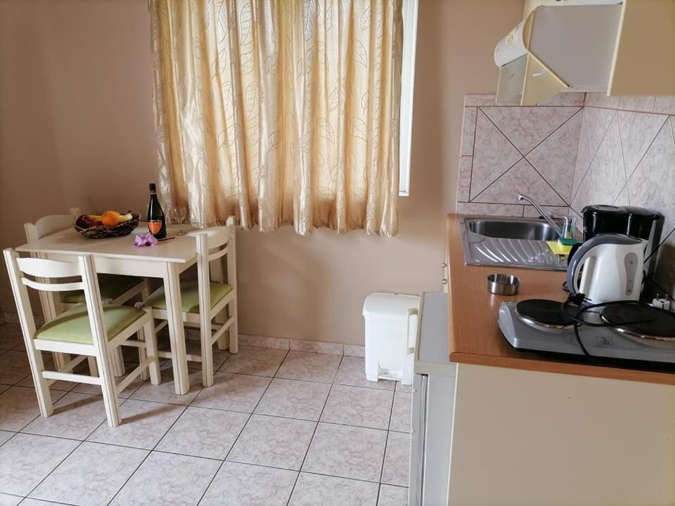 Kydoni Apartments And Studios Agia Marina 외부 사진